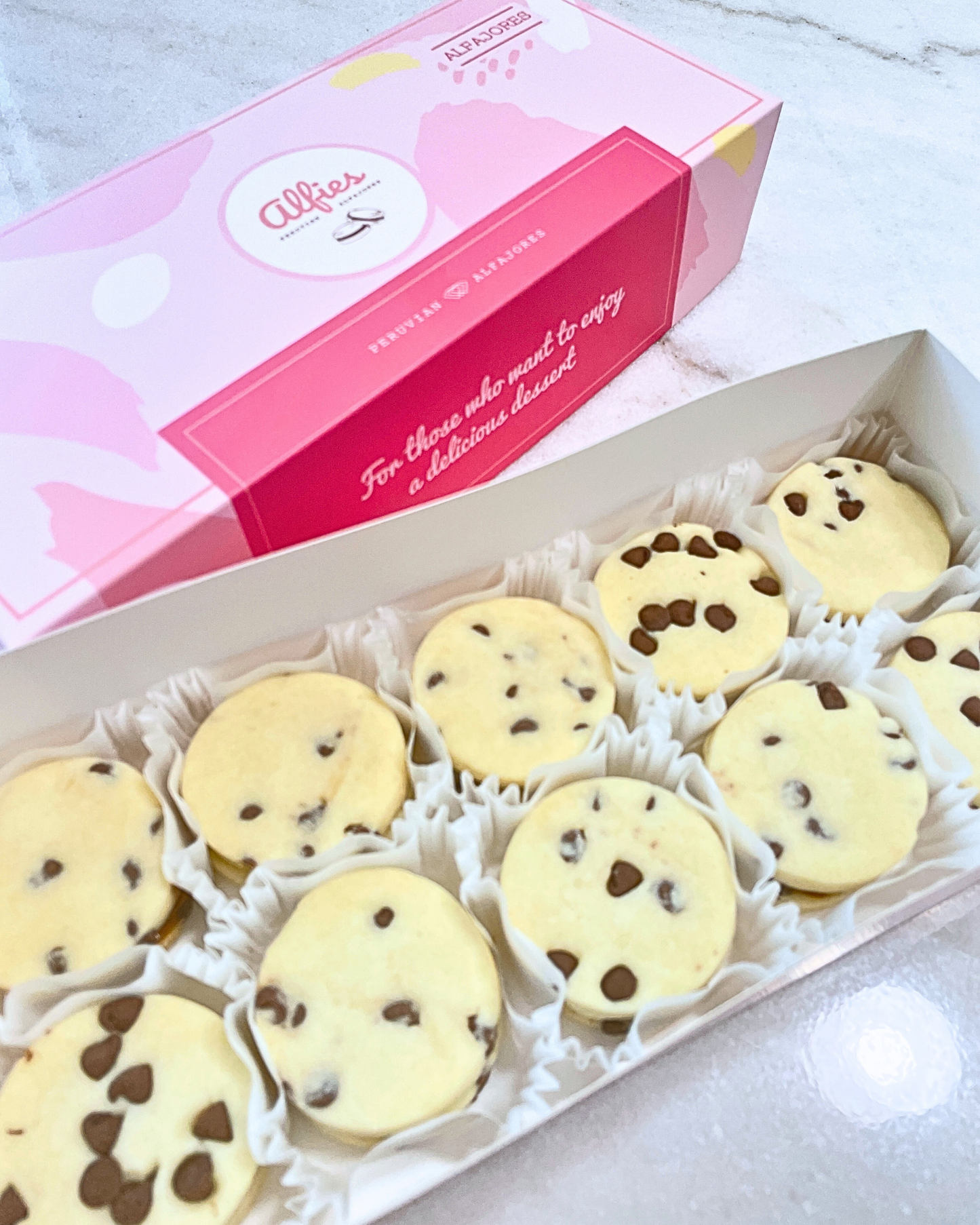 Mini chocolate chip alfajores